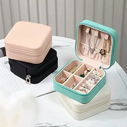 SMALL TRAVEL JEWELRY ORGANIZER
