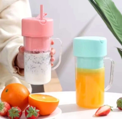 PORTABLE-JUICE-BLENDER-WITH-STRAW.jpg